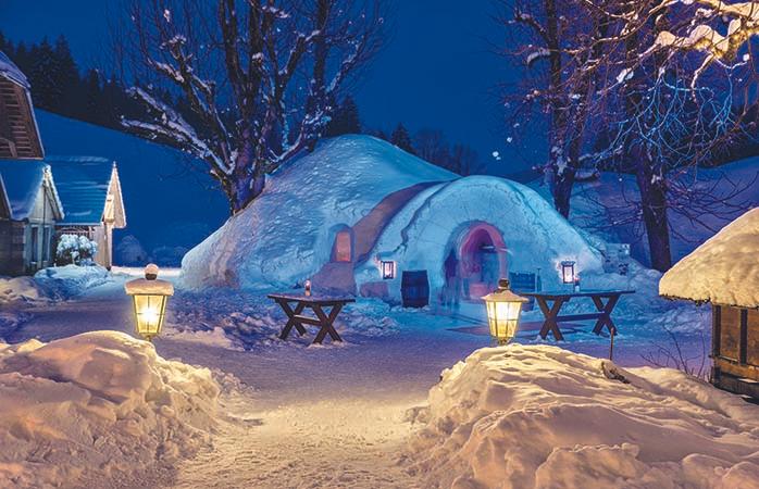 Perfekte Idee für ein romantisches Wochenende in der Schweiz: Eine Übernachtung in einem Iglu im Kanton Bern