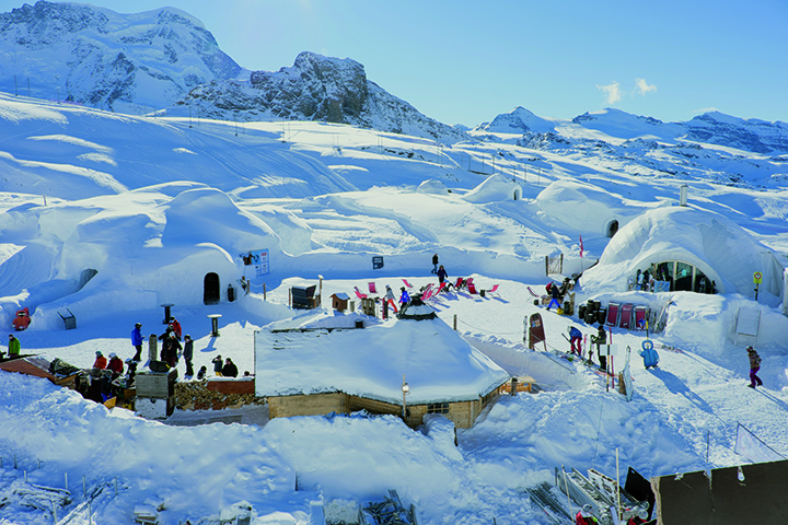Das ideale Ziel zum Glampen im Winter ist eins der Iglu-Dörfer