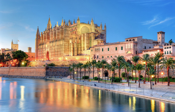 Die Kathedrale der Heiligen Maria in der spanischen Hafenstadt Palma, auf Mallorca