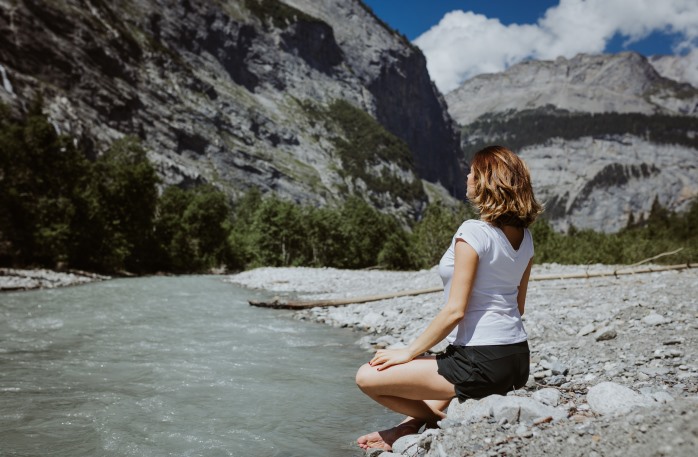 Meditieren in den Bergen - Yoga Retreats in der Schweiz