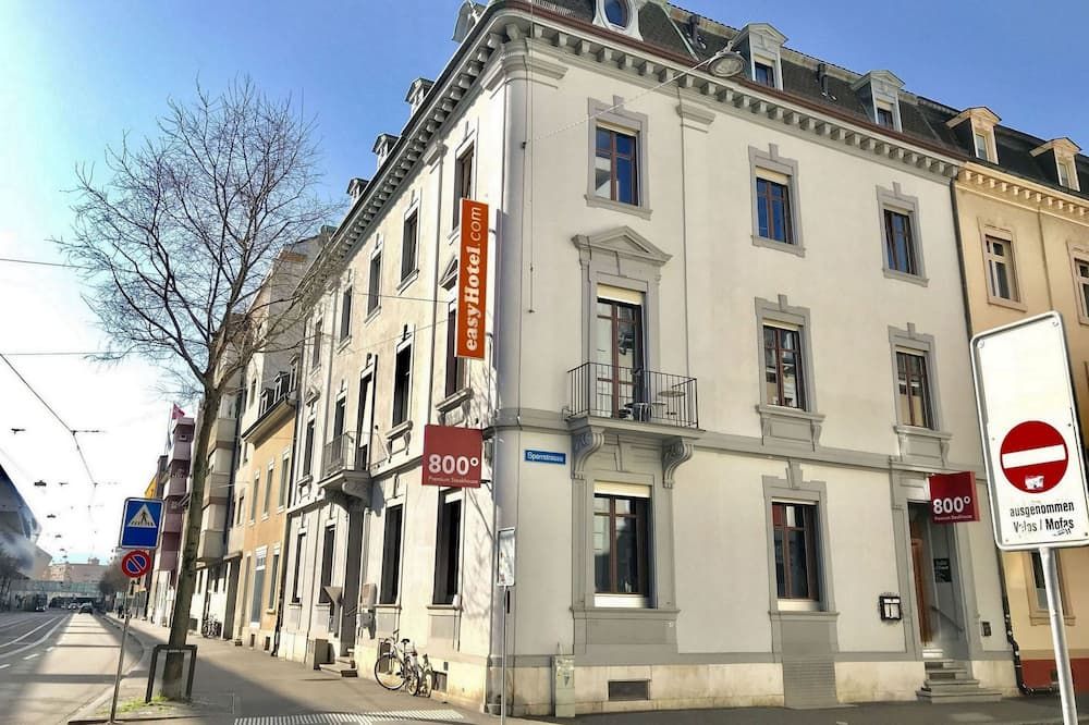 Gebäude